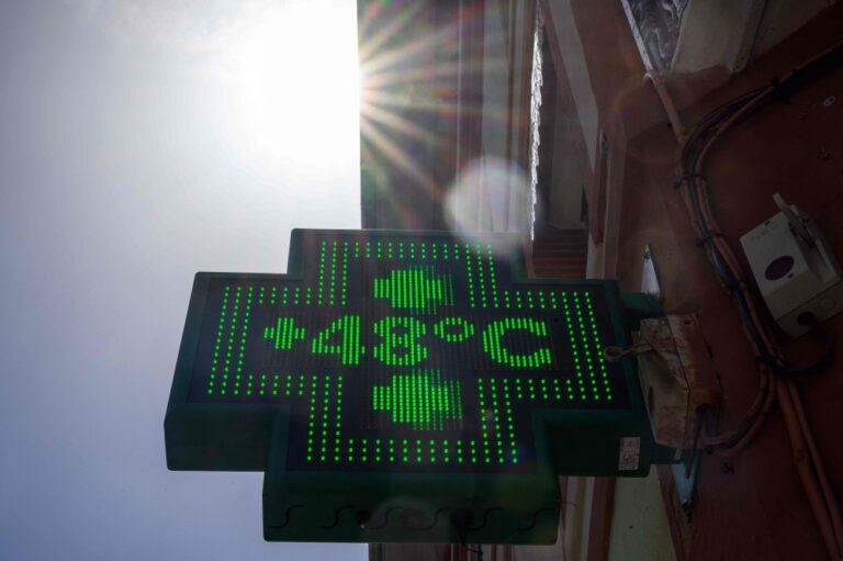 FILES-FRANCE-WEATHER-CLIMATE-HEATWAVE