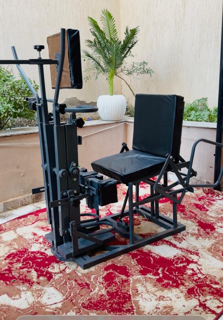 1000887489-712x1024 الهندسة في خدمة الطب والتأهيل الحركي بأجهزة حديثه من إبداع مهندس مصري